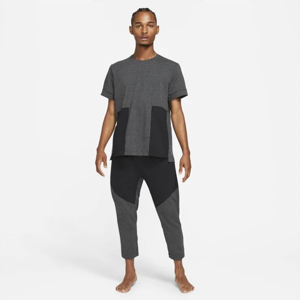 Nike Yoga Dri-Fit Men's Short-Sleeve Top in Black - Size: Medium, DH1927-032