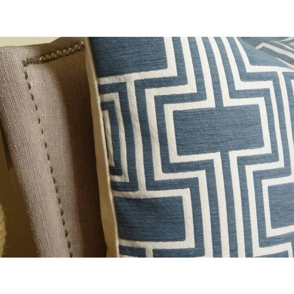 Plutus Midnight Conduit Handmade Throw Pillow, (20x22 x 26x22 Standard)