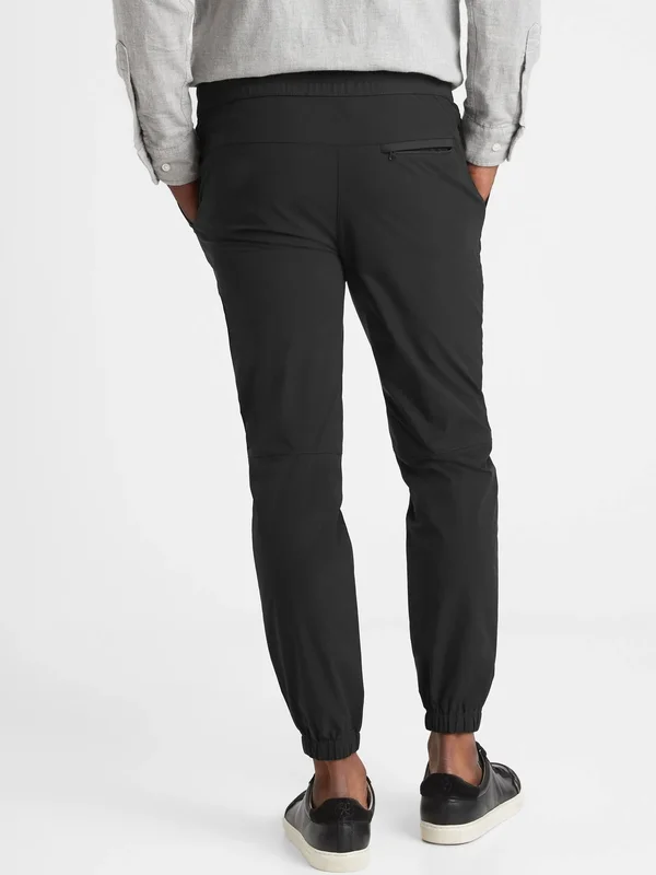 Banana Republic Men's Slim Motion Tech Jogger Black Tall Size M