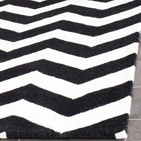 Safavieh Chatham Ivory/Black 9 ft. x 9 ft. Round Area Rug