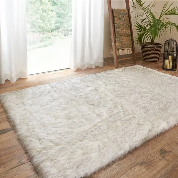 Faux Fur Ivory/ Grey Shag Rug - Ivory/Beige 10& x 13&