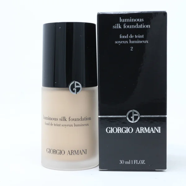 Giorgio Armani Luminous Silk Foundation - 8.25 30 ml/1 oz
