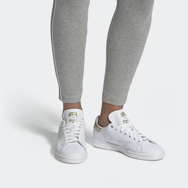 Adidas Classic Stan Smith Tennis Sneakers, White/Gold, Women's, 9.5b