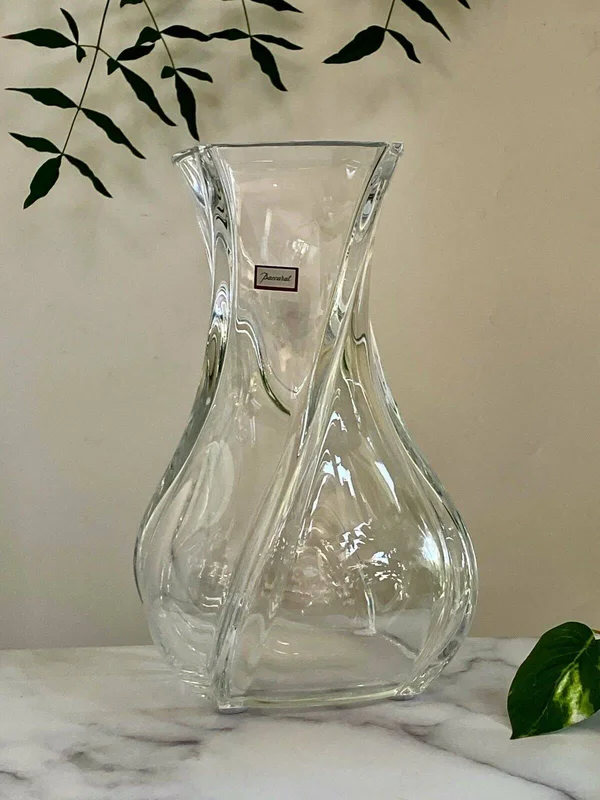 Baccarat Medium Serpentin Vase