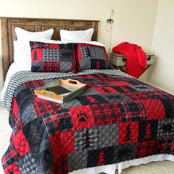 Donna Sharp Red Forest King Quilt Set