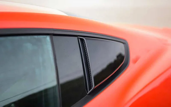 Roush Performance 421881 Black Quarter Window Scoop