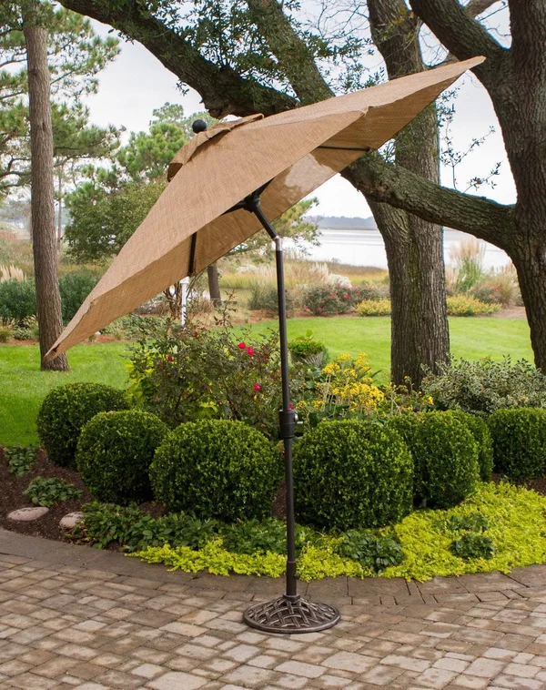 Hanover 9& Monaco Octagonal Tiltable Umbrella - Calico