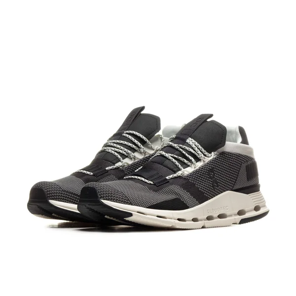 on Cloudnova Men Black - White, 11.5