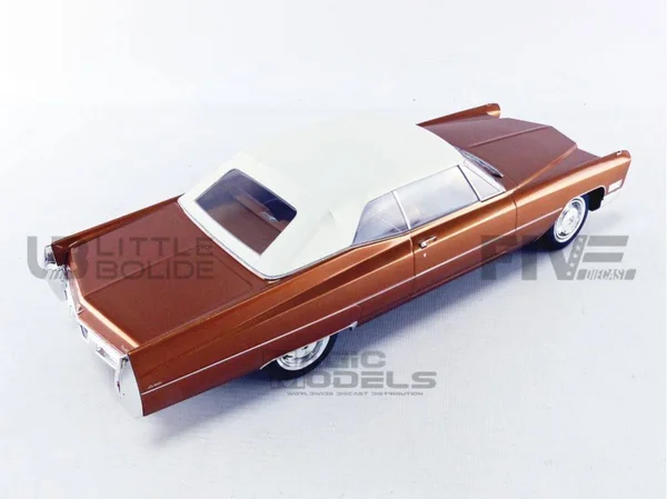 KK Scale Models - 1/18 - Cadillac DeVille Soft Top - 1967