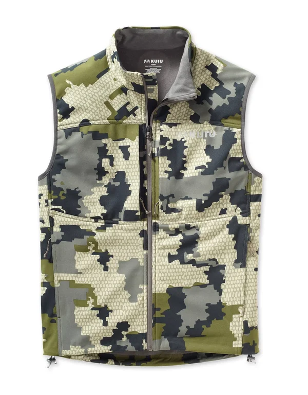 Kuiu Guide DCS Vest in Camo