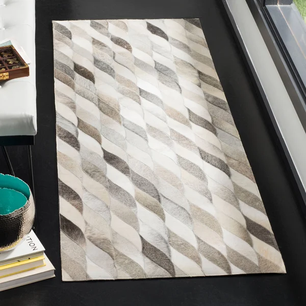 Safavieh Studio Leather STL701A 2&3x22 x 7&0x22 Runner Ivory - Grey Area Rug
