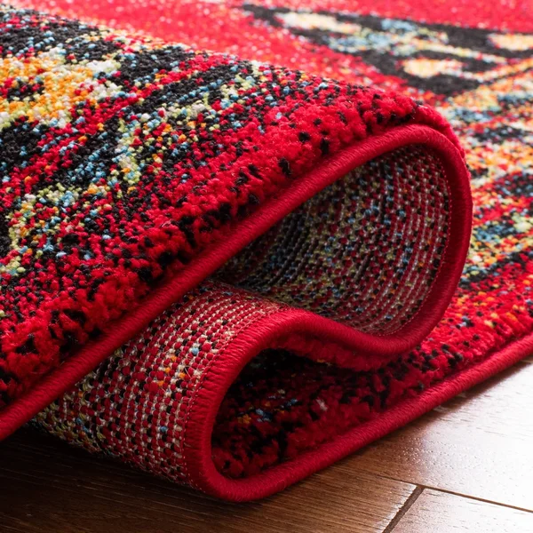 Safavieh Clearance Vintage Hamadan VTH251Q Red Rug, 6&7x22x6&7x22 - Square