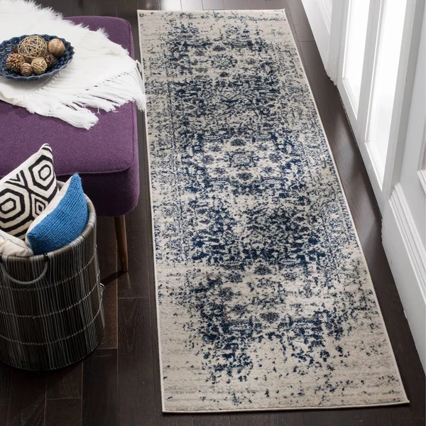 Safavieh Madison Cream/Navy 2 ft. 3 in. x 16 ft. Runner Rug