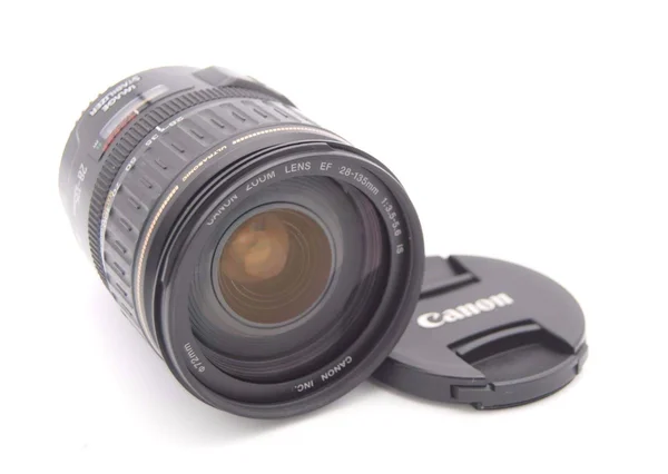 Canon EF 28-135mm f/3.5-5.6 Is USM Lens