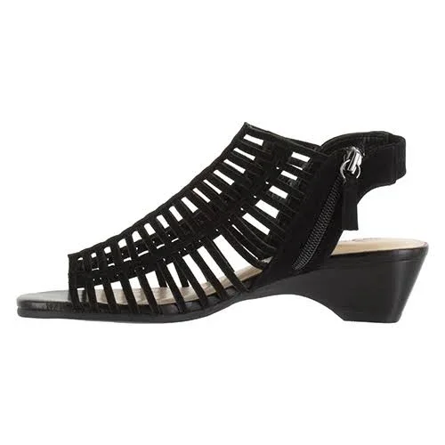 Bella Vita Pacey Women's Sandal - Navy Size 7
