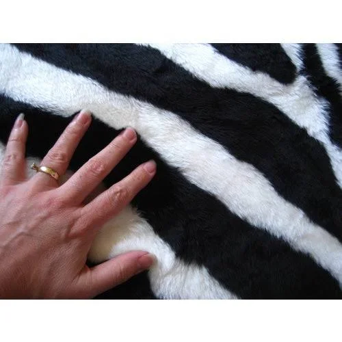 Walk on Me Rugs Faux Zebra Skin Narrow Stipe Rug (2&3 x 3&7)