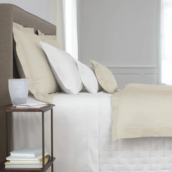 Yves Delorme Triomphe Coverlet, Queen - Silver