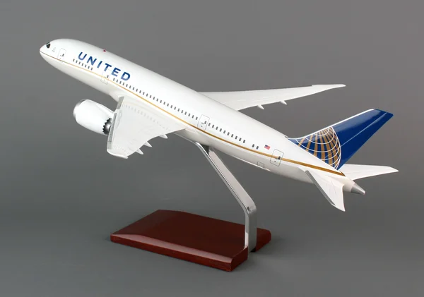 United B787 Continental Merger Livery 1/100 Scale