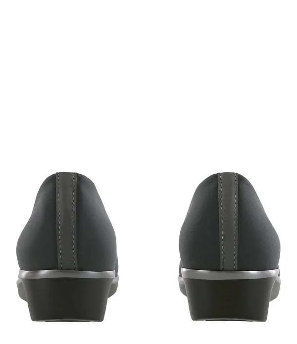 SAS Women's Bliss Navy 5 Wide