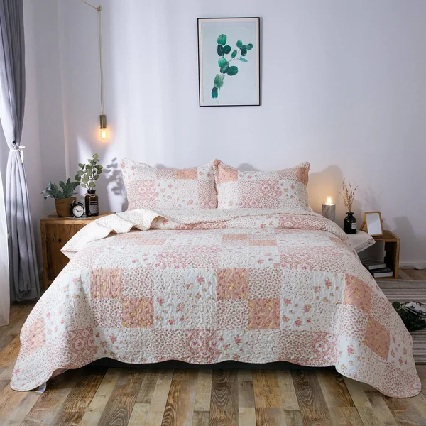 Kasentex Country-Chic Printed Pre-Washed Quilt Set - Microfiber Fabric Quilted Pattern Bedding (Multi-Pink, King + 2 Shams)