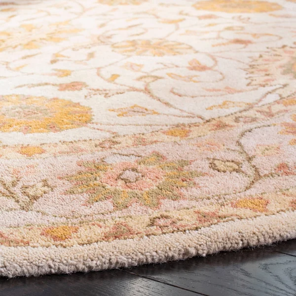 Safavieh Antiquities AT17A Area Rug - Ivory/Light Green, Size: 3 x 5 ft.