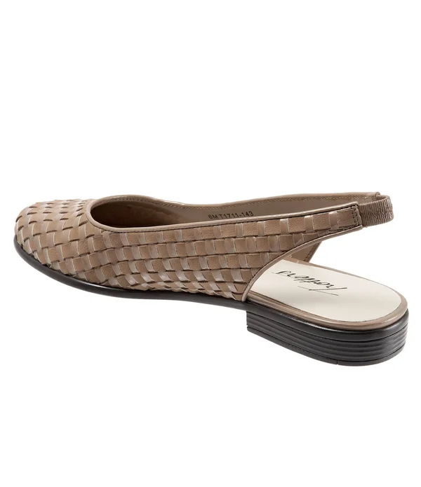Trotters Women's Pump Nude Lucy Woven Leather Slingback 5 M