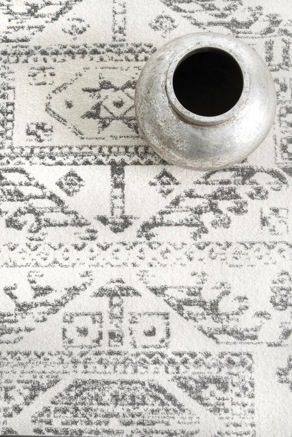 nuLOOM Tribal Marisela Grey 8& x 10& Area Rug