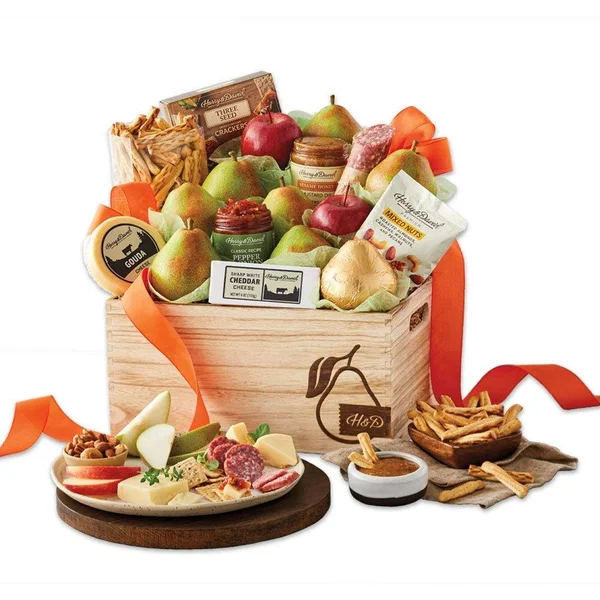 Harry & David Signature Pear - Nut, and Cheese Gift Basket - Grand