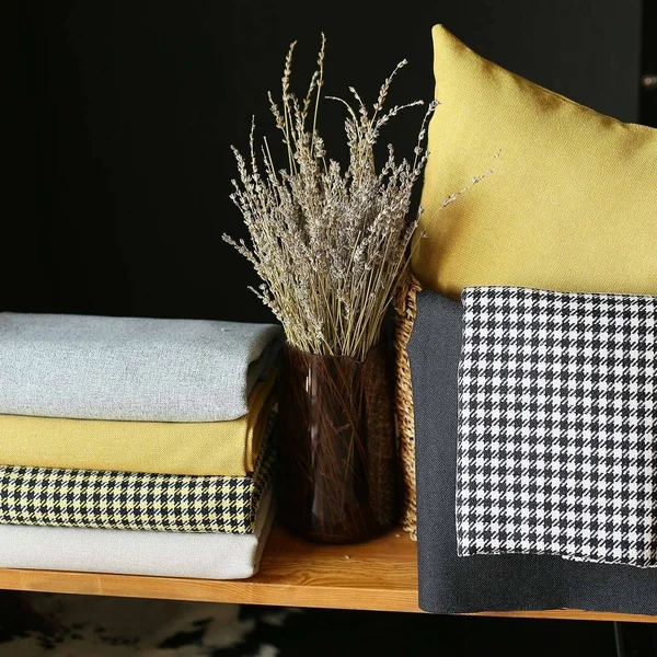 Set of 2 Lumbar Pillow Covers - Black and Yellow