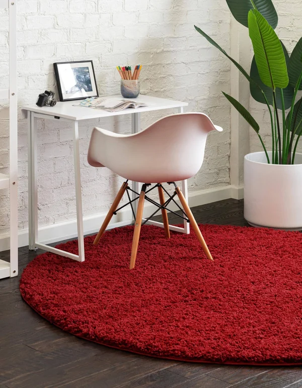 Unique Loom Everyday Shag Plush Area Rug 5' x 5' Round in Cherry Red