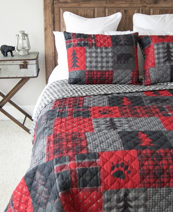 Donna Sharp Red Forest King Quilt Set