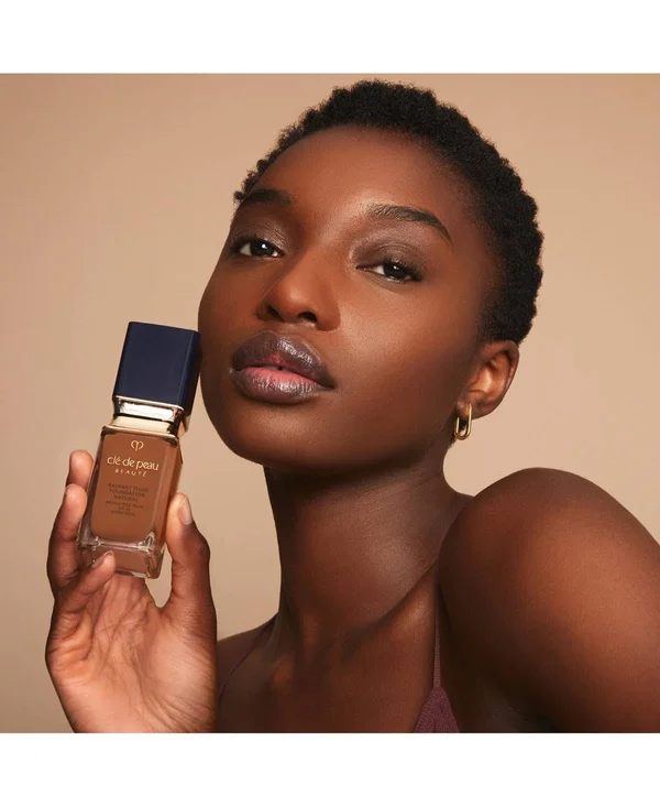 Cle De Peau Beaute Radiant Fluid Foundation Natural Broad Spectrum SPF 25 - O
