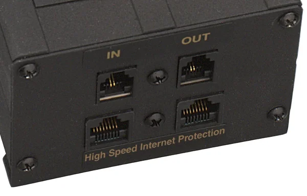 Tripp Lite HT10DBS 10 Outlet Home Theater Isobar Surge Protector