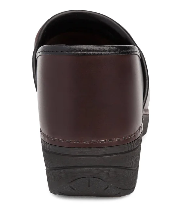Dansko Women's XP 2.0 Clog Brown Pull Up 39