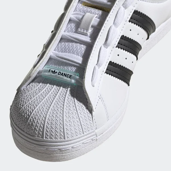 Adidas Women's Originals Superstar Casual Shoes in White/Footwear White Size 7.5 - Leather