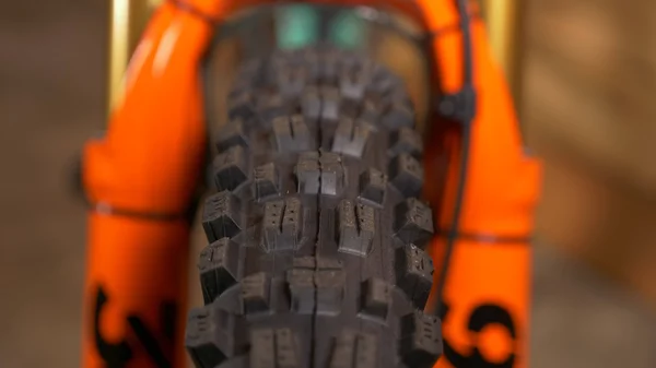 Maxxis Assegai Tire 27.5x2.6 Tubeless Folding 3C MaxxTerra EXO+, Black