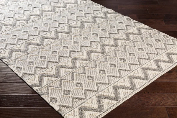 Antigo 2& x 3& Bohemian/ Handmade Moroccan Farmhouse Wool Area Rug - Hauteloom