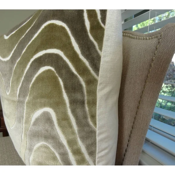 Plutus Lush Wave Handmade Throw Pillow 12x22 x 25x22