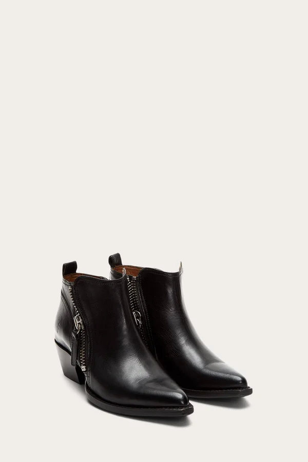 Frye - Sacha Moto Short, 6.5 US, Black
