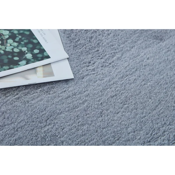 Amazing Rugs RSRGR1219-57 5 ft. 3 in. x 7 ft. 6 in. Lily Luxury Gray Chinchilla Faux Fur Rectangular Area Rug
