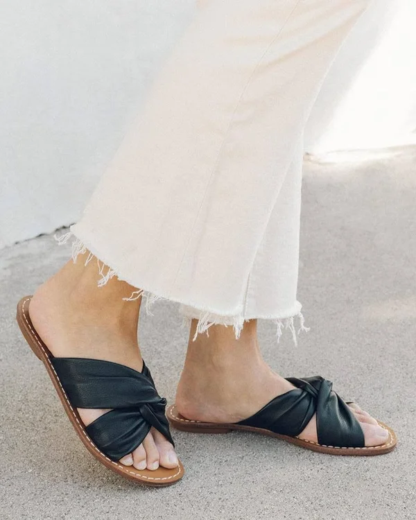 Clara Beach Slide Black - 10