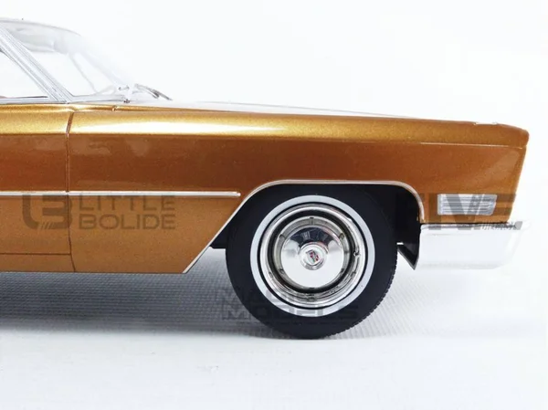 KK Scale Models - 1/18 - Cadillac DeVille Soft Top - 1967