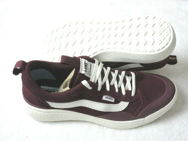 Vans Ultrarange Exo SE Shoe - Women's (Suede) Port Royale/Marshmallow, Mens 9.5/Womens 11.0