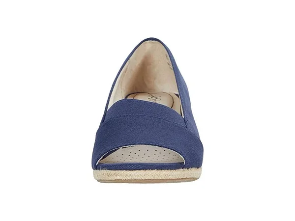 Women's LifeStride Sola Wedge Sandal - Navy - Size 7