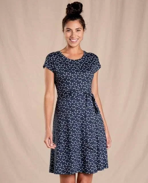 Cue Wrap Short Sleeve Dress - Auburn Daisy Chain Print - S by Toadu0026Co