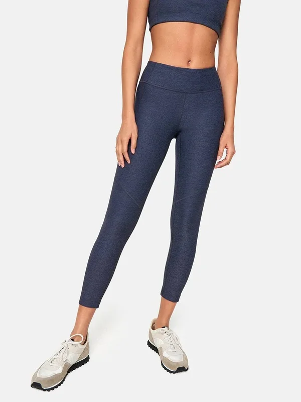 Warmup 3/4 Leggings in Navy, Outdoor Voices