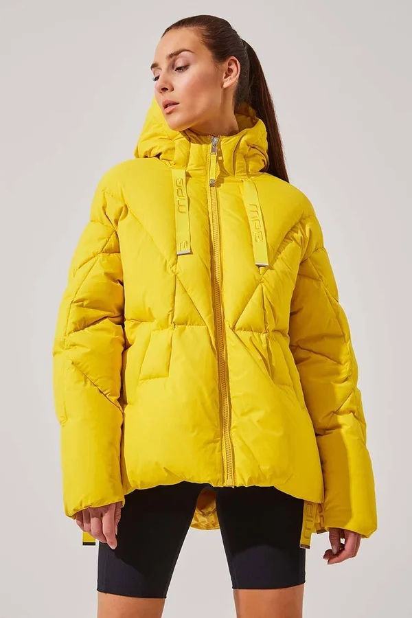 Stratosphere Down Filled Slouchy Puffer Jacket – MPG Sport Primary Yellow - M
