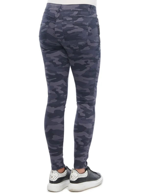 Democracy Women's Stretch Camouflage Absolution Side Zip Jegging Pant 8 - Toffee Camo