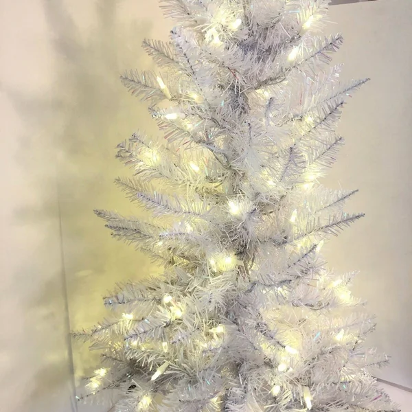 Vickerman 3.5& Sparkle White Spruce Christmas Tree with Clear Lights