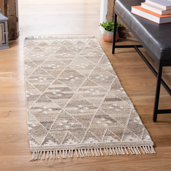Safavieh Natural Kilim NKM316B 2&3x22 x 6& Natural, Ivory Rug